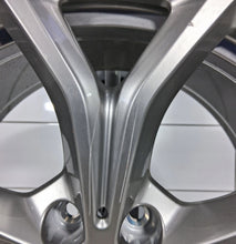 Laden Sie das Bild in den Galerie-Viewer, 1x Alufelge 19 Zoll 9.0" 5x112 38ET Glanz Graphit 6883752 BMW G05 G06 Rim Wheel FEL3637175558tr