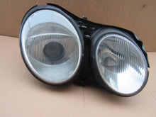 Laden Sie das Bild in den Galerie-Viewer, Frontscheinwerfer Mercedes-Benz 2158200661 Xenon Rechts Scheinwerfer Headlight