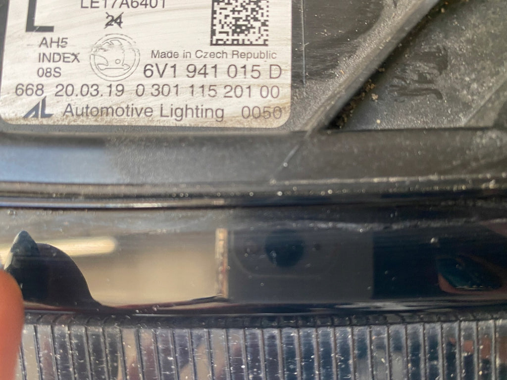 Frontscheinwerfer Skoda Fabia III 6V1941015D LED Links Scheinwerfer Headlight