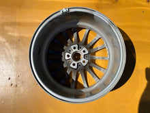 Load image into Gallery viewer, 1x Alufelge 18 Zoll 8.0" 5x112 30ET Glanz Schwarz 6861224 BMW G31 G30 Rim Wheel FEL1184171449rm