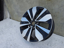 Laden Sie das Bild in den Galerie-Viewer, 1x Alufelge 17 Zoll 7.0" 5x112 2GA601025AR VW T Roc Rim Wheel FEL5077523941so