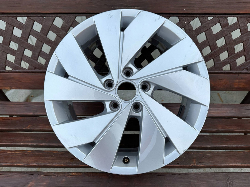 1x Alufelge 17 Zoll 6.5" 5x112 46ET Glanz Silber 5H0601025B VW Golf Viii FEL4373496784tv