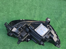 Laden Sie das Bild in den Galerie-Viewer, Frontscheinwerfer Renault Scenic 260603201R LED Links Scheinwerfer Headlight SCH9100210820pq