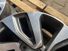 Laden Sie das Bild in den Galerie-Viewer, 1x Alufelge 17 Zoll Rot 529101W850 Kia Rio Rim Wheel FEL2074797717qj