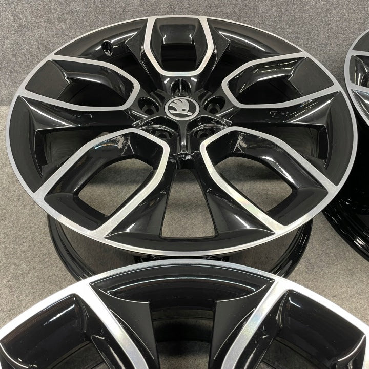 4x Alufelge 19 Zoll 8.0" 5x112 45ET Glanz Silber 57A601025C Skoda Kodiaq FEL7686764052xh
