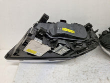 Laden Sie das Bild in den Galerie-Viewer, Frontscheinwerfer Volvo S80 II V70 31420013 31420014 Rechts oder Links