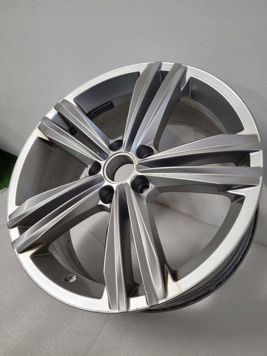 1x Alufelge 18 Zoll 7.0" 5x112 5NA601025M VW Tiguan Rim Wheel FEL8884754694wo