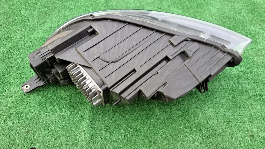 Frontscheinwerfer Volvo V40 31677019 Rechts Scheinwerfer Headlight SCH8300397808ev