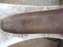 Laden Sie das Bild in den Galerie-Viewer, 1x Alufelge 18 Zoll 8.0&quot; 5x120 49ET Glanz Silber 6775635 BMW 1 E81 E87 Rim Wheel