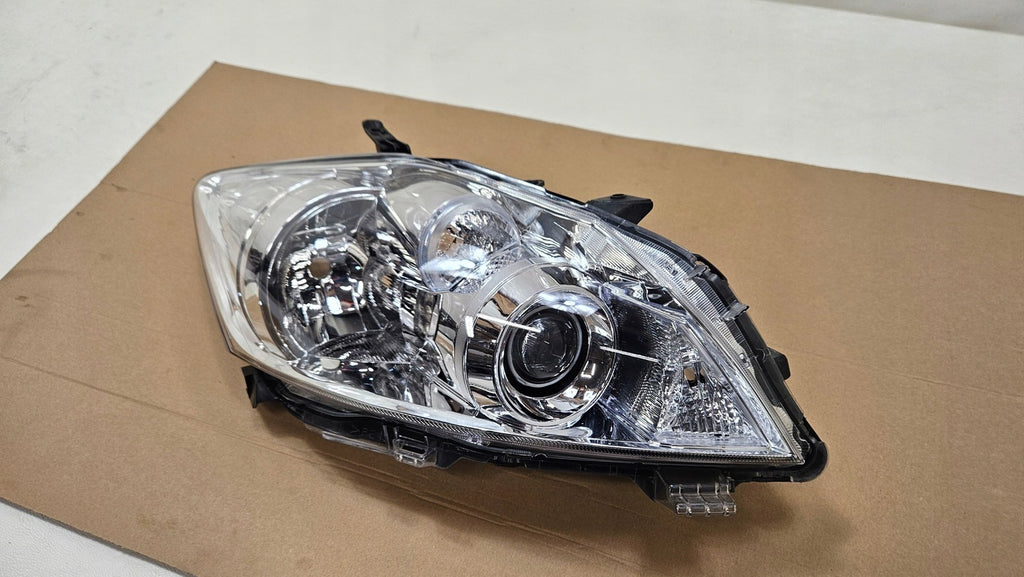 Frontscheinwerfer Toyota Auris 81130-02A40 Rechts Scheinwerfer Headlight