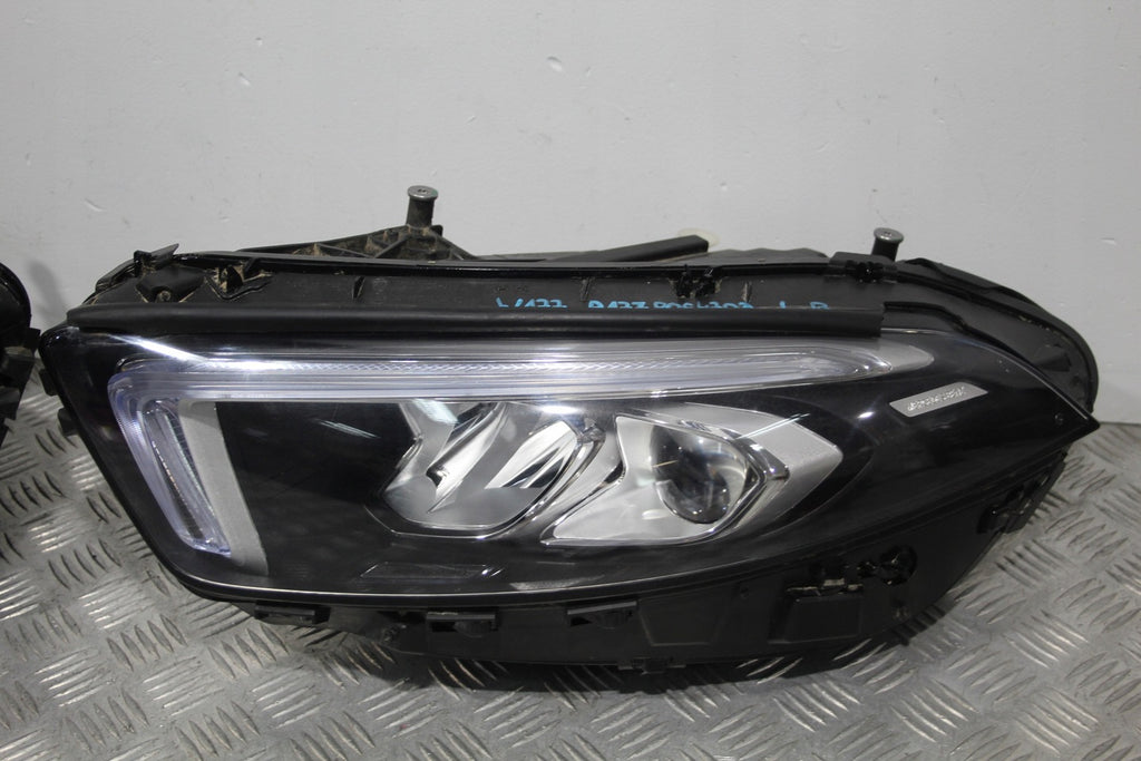 Frontscheinwerfer Mercedes-Benz W177 A1779064703 A1779064803 LED Ein Satz SCH5403542163kp