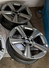 Load image into Gallery viewer, 1x Alufelge 17 Zoll 7.0" 5x112 41ET Glanz Grau BMW Tourer U06 Mg Rim Wheel FEL6204117734lk