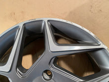 Laden Sie das Bild in den Galerie-Viewer, 1x Alufelge 18 Zoll 7.5&quot; 4x108 42,5ET K1BJ-C1A Ford Fiesta Rim Wheel