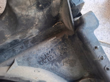 Laden Sie das Bild in den Galerie-Viewer, Frontscheinwerfer Toyota Land Cruiser 53032-90K01 53031-90K01 Rechts oder Links