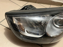 Laden Sie das Bild in den Galerie-Viewer, Frontscheinwerfer Hyundai Ix35 92101-2Y000 Halogen Links Scheinwerfer Headlight