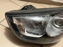 Laden Sie das Bild in den Galerie-Viewer, Frontscheinwerfer Hyundai Ix35 92101-2Y000 Halogen Links Scheinwerfer Headlight SCH7173157786st