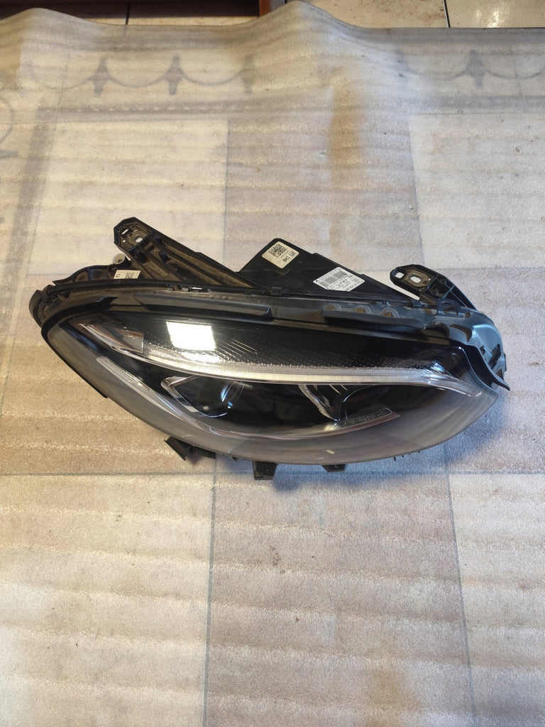 Frontscheinwerfer Mercedes-Benz W246 A2469066201 030129523205 Rechts Headlight SCH9459160664bu