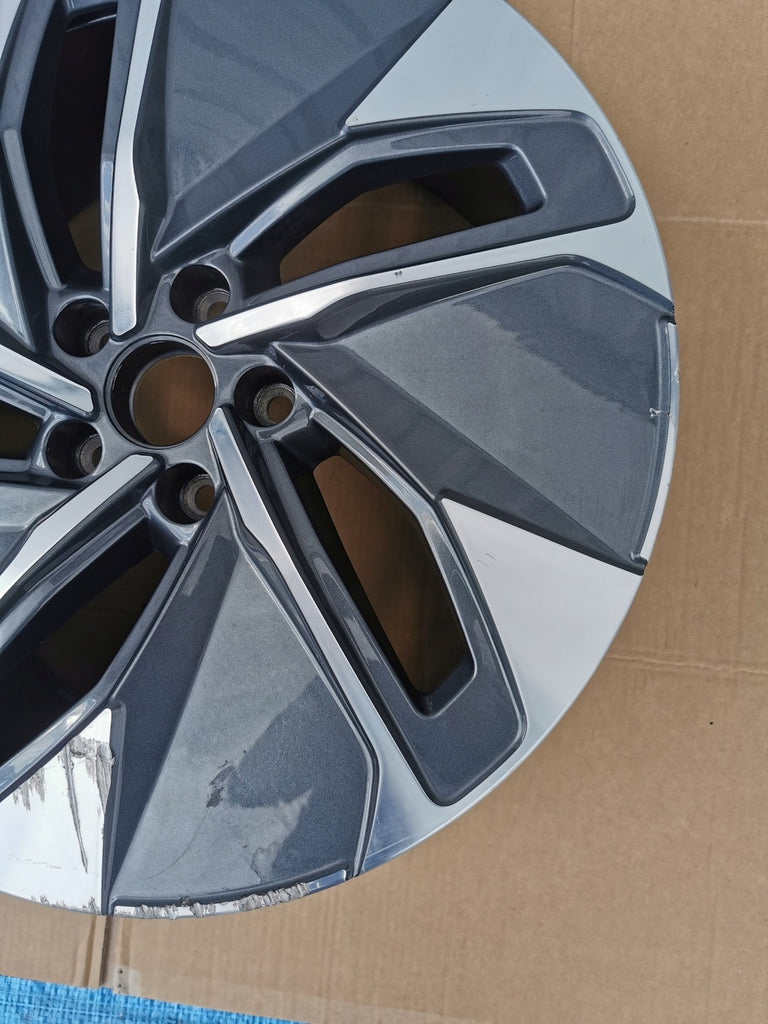 1x Alufelge 19 Zoll 9.0" 5x112 45ET Glanz Graphit 11A601025M Mg Rim Wheel