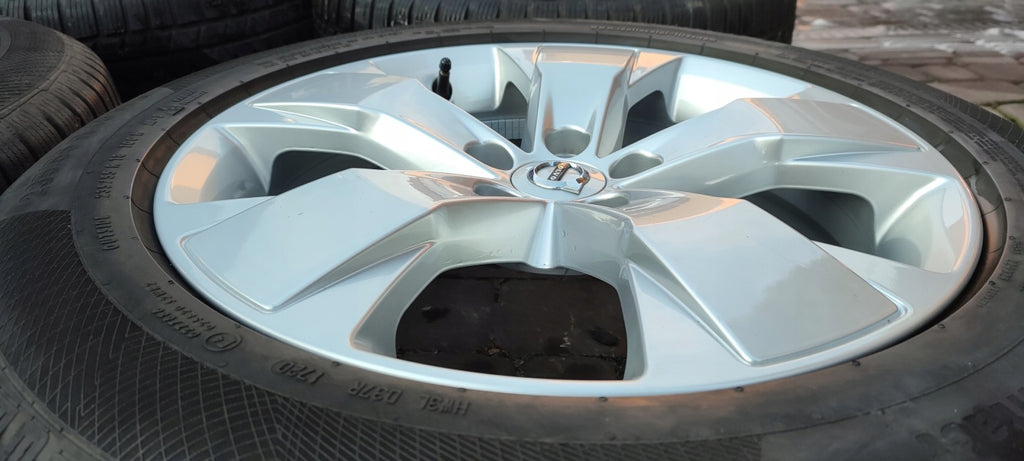 4x Alufelge 18 Zoll 7.5" 5x108 50 5ET Glanz Silber 31471553 Volvo Xc40 Rim Wheel FEL1351582615km