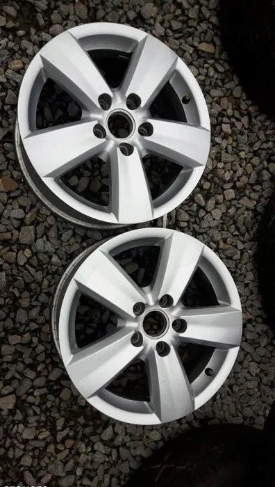 1x Alufelge 16 Zoll 6.0" 5x112 50ET Silber 2K3601025 Vw Rim Wheel