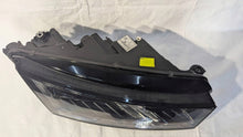 Laden Sie das Bild in den Galerie-Viewer, Frontscheinwerfer Skoda Octavia I 5E4941016A 18A641911823400 Rechts Headlight SCH5778432531ti