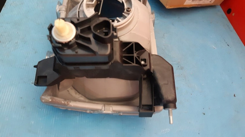 Frontscheinwerfer Toyota Hilux VI 81170-35340 6F9880741G0445110262 Links SCH4657238770nw