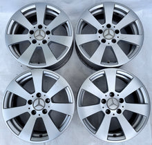 Laden Sie das Bild in den Galerie-Viewer, 4x Alufelge 16 Zoll 7.0" 5x112 43ET Silber Mercedes-Benz W204 Rim Wheel