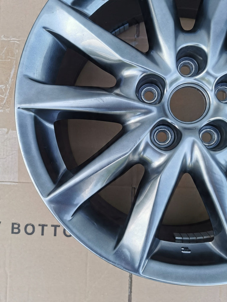 1x Alufelge 18 Zoll 7.0" 5x114.3 50ET Matt Silber 9965337080 Mazda Cx-3