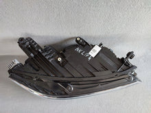 Load image into Gallery viewer, Frontscheinwerfer VW Passat B8 3G1941082T LED Ein Stück (Rechts oder Links)