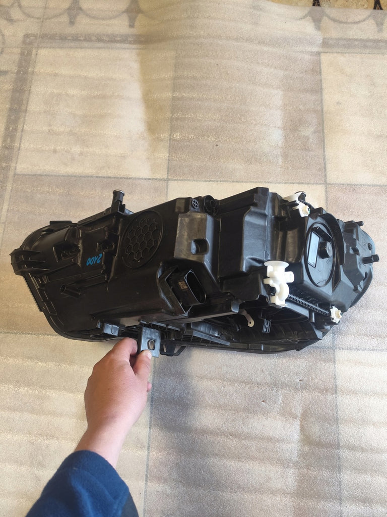 Frontscheinwerfer Mercedes-Benz Cla A1189060801 LED Rechts Headlight SCH2471184303hf