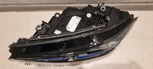 Load image into Gallery viewer, Frontscheinwerfer BMW 3 7885065-04 LED Links Scheinwerfer Headlight SCH9326534300ts
