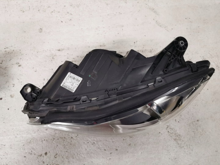 Frontscheinwerfer Mercedes-Benz A2048209559 Xenon Ein Satz Headlight SCH9831884611fy
