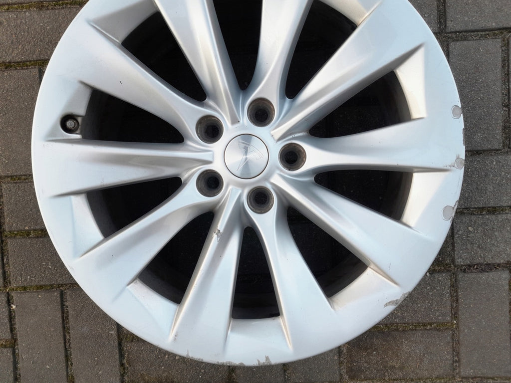 1x Alufelge 19 Zoll 8.0" 5x114.3 40ET Glanz 105933700B Tesla Model S Rim Wheel FEL8753336148lm