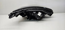 Laden Sie das Bild in den Galerie-Viewer, Frontscheinwerfer Renault Clio 5 260609987R Links Scheinwerfer Headlight