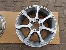 Laden Sie das Bild in den Galerie-Viewer, 1x Alufelge 17 Zoll 7.5" 5x112 47ET Schwarz A2044016902 Mercedes-Benz W204 FEL4525206852ly