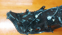 Load image into Gallery viewer, Frontscheinwerfer Toyota V 81145-42E50 LED Rechts Scheinwerfer Headlight