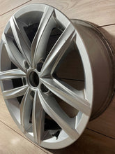 Load image into Gallery viewer, 1x Alufelge 16 Zoll 6.5" 5x112 5G0601025CS VW Golf VII Sportsvan I Rim Wheel FEL4889130469vj