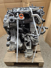 Laden Sie das Bild in den Galerie-Viewer, Motor Audi Seat Skoda VW CAGB 2.0 TDI 136PS 100kW 129TKm 2011 Diesel Komplett