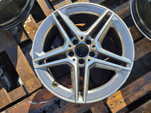 Laden Sie das Bild in den Galerie-Viewer, 1x Alufelge 18 Zoll 7.5" 5x112 A205401990 Mercedes-Benz A205 Rim Wheel FEL1835104375ss