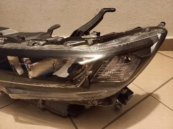 Frontscheinwerfer Toyota Land Cruiser Links Scheinwerfer Headlight SCH6767084219xs