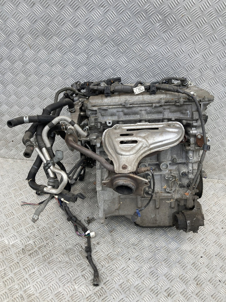 Motor Toyota Auris 2ZR-FXE 1.8 92TKm Benzin Engine Komplett