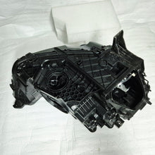 Laden Sie das Bild in den Galerie-Viewer, Frontscheinwerfer Audi Q3 83A941035 Full LED Links Scheinwerfer Headlight SCH4021488495nh
