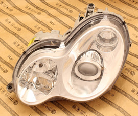 Frontscheinwerfer Mercedes-Benz W203 A2038203761 Xenon Links Headlight SCH8637224479ko