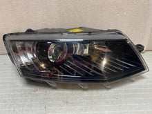 Load image into Gallery viewer, Frontscheinwerfer Skoda Octavia III 5E1941016B Xenon Rechts Headlight SCH1327809781so