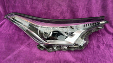 Laden Sie das Bild in den Galerie-Viewer, Frontscheinwerfer Toyota Chr 81110-F4031-00 LED Rechts Scheinwerfer Headlight SCH6455276125lw