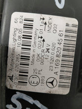 Laden Sie das Bild in den Galerie-Viewer, Frontscheinwerfer Mercedes-Benz W245 A1698204561 Links Scheinwerfer Headlight SCH3414810239vb