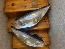Laden Sie das Bild in den Galerie-Viewer, Frontscheinwerfer Kia Venga Ein Stück (Rechts oder Links) Scheinwerfer Headlight