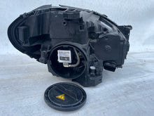 Laden Sie das Bild in den Galerie-Viewer, Frontscheinwerfer Mercedes-Benz W246 A2468207161 Xenon Links Headlight