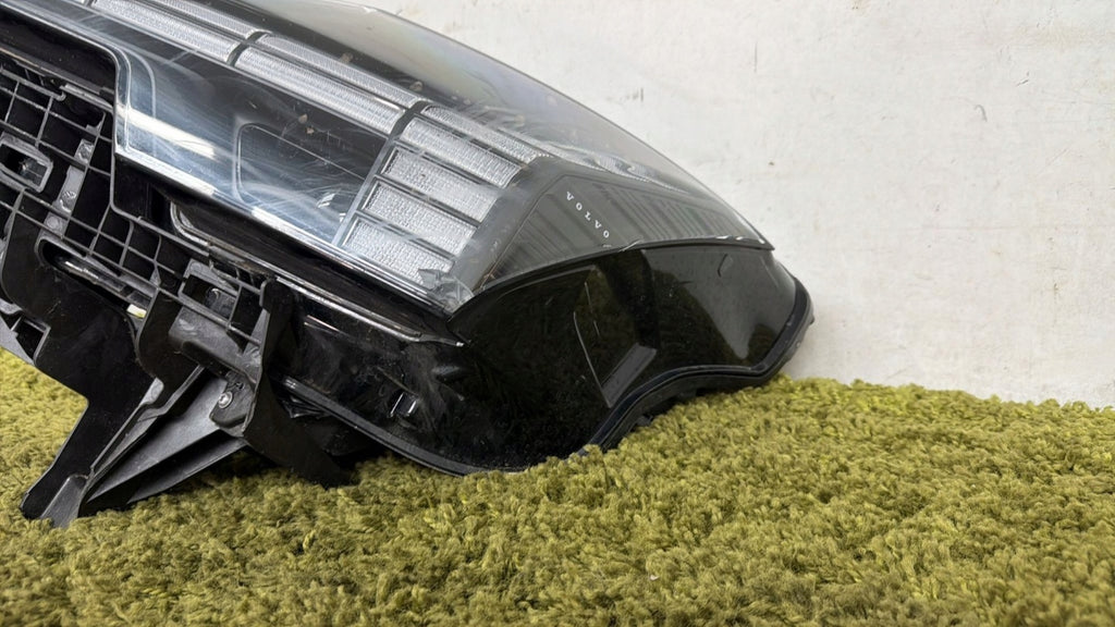 Frontscheinwerfer Volvo 80000401 LED Links Scheinwerfer Headlight SCH5875599921xb