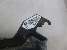 Laden Sie das Bild in den Galerie-Viewer, Frontscheinwerfer Toyota Yaris 56300 0104559 LED Ein Stück (Rechts oder Links)